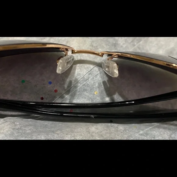 New sunglasses - Picture 4 of 6